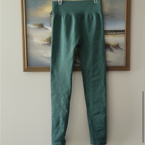Oner Active Seamless High Waisted Leggings in Evergreen Marl, size M - Picture 4 of 7